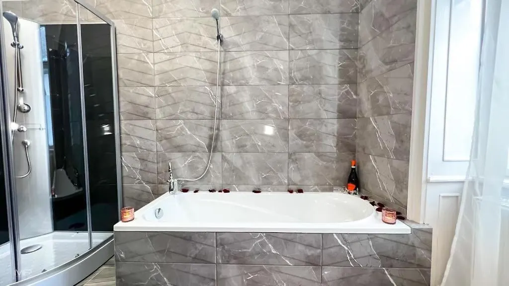 Διαμέρισμα Flamingo Rezidencia Apartman Έγκερ